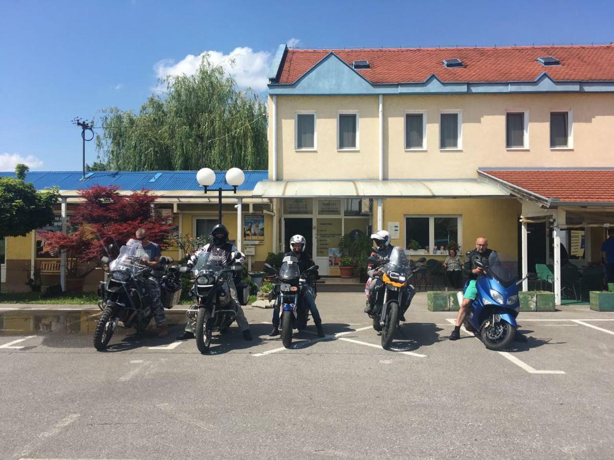 Moto Klub Brod Hotel Exterior photo